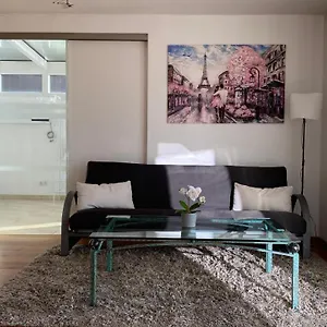  Apartment Luxus Im Eigenen Ferienhaus, 120 Qm, Naehe Regensburg Mit Balkon, Terrasse & Garten, Gute Zuganbindung